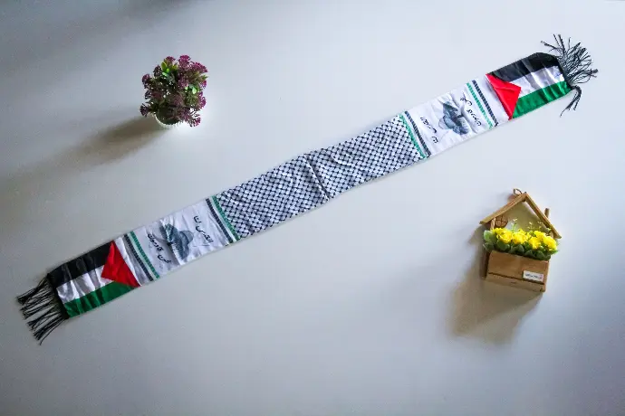 Authentic Palestinian Keffiyeh - Versatile Shoulder & Neck Scarf